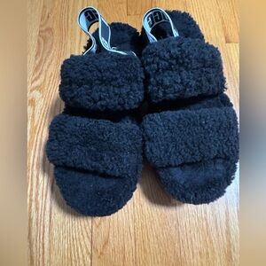 UGG- Women's Oh Fluffita Platform Sandals. Black, Size 9